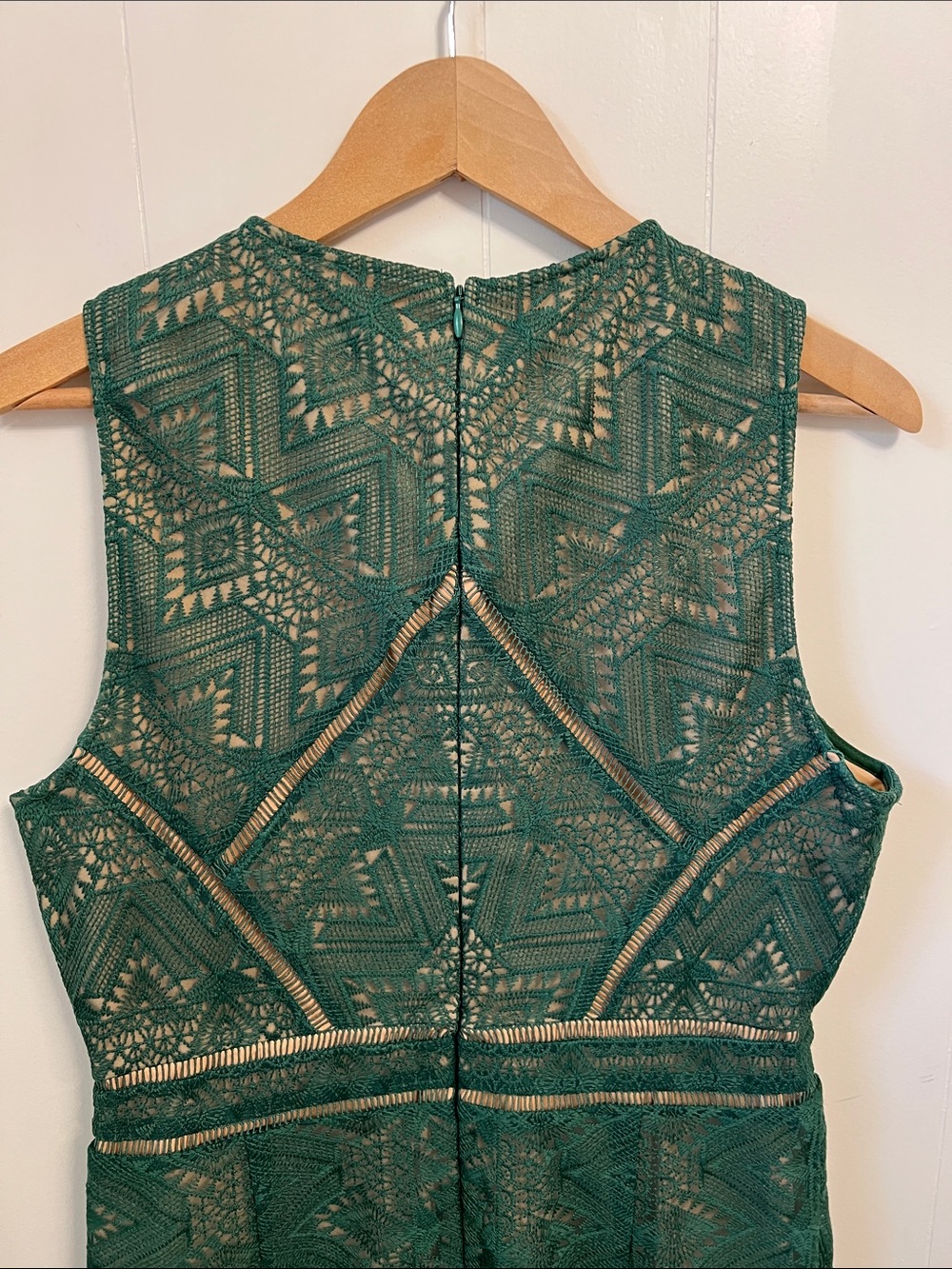 Bardot Eve Dark Green Sheer Crochet Lace Illusion Sleeveless Sheath Midi Dress 8 - Picture 9 of 16
